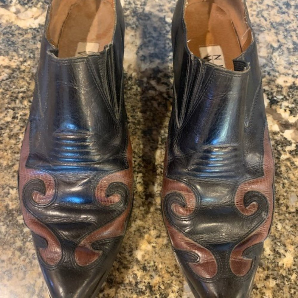 Nine West Cowgirl booties